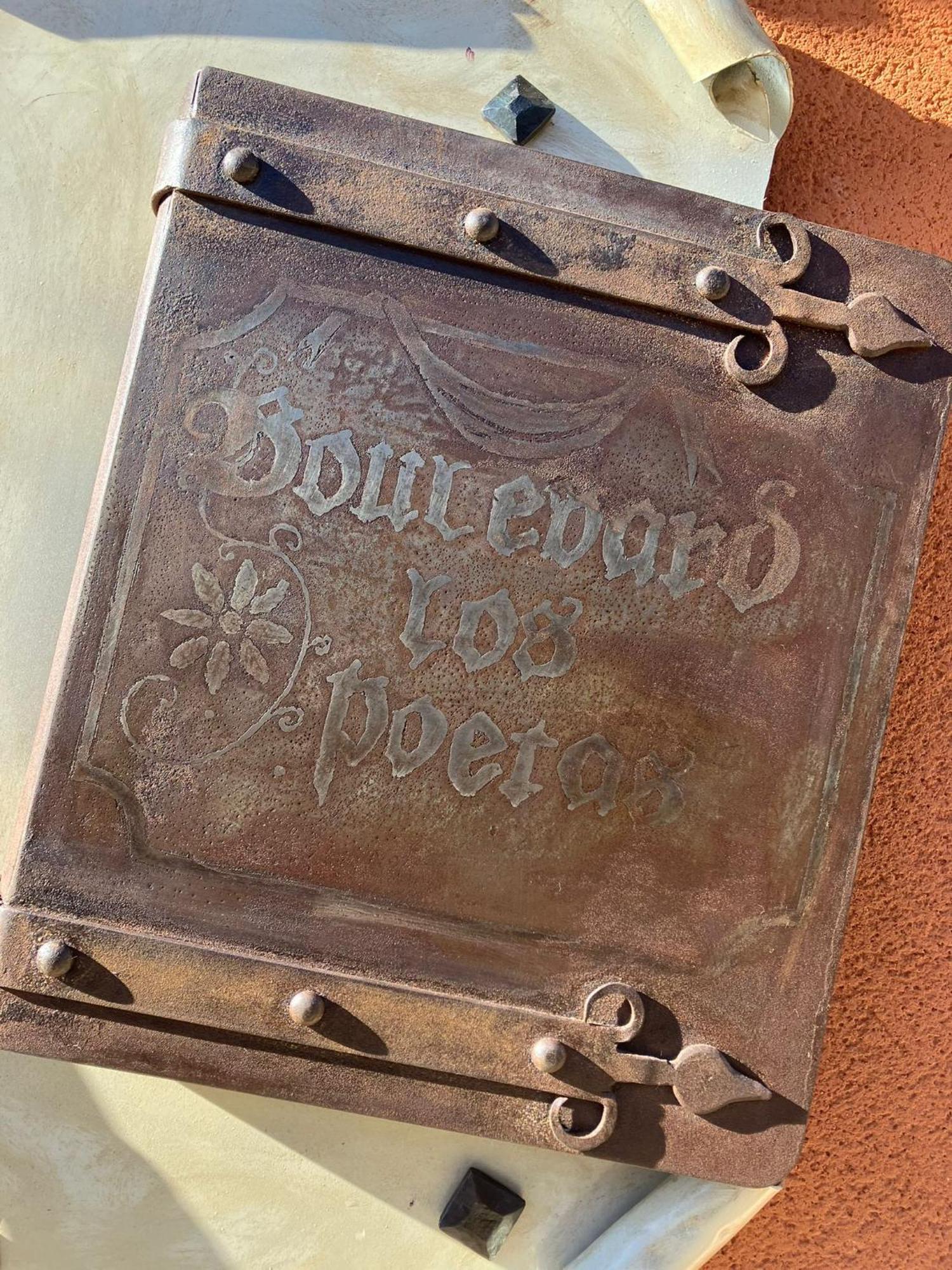 Boulevard Los Poetas