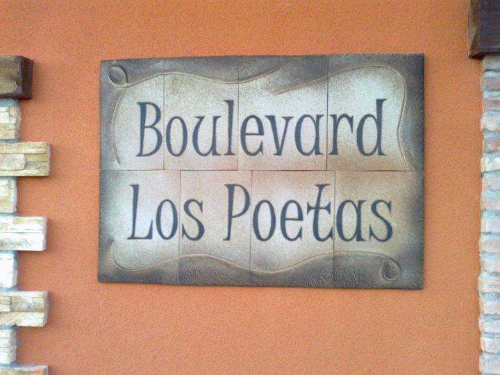 Boulevard Los Poetas